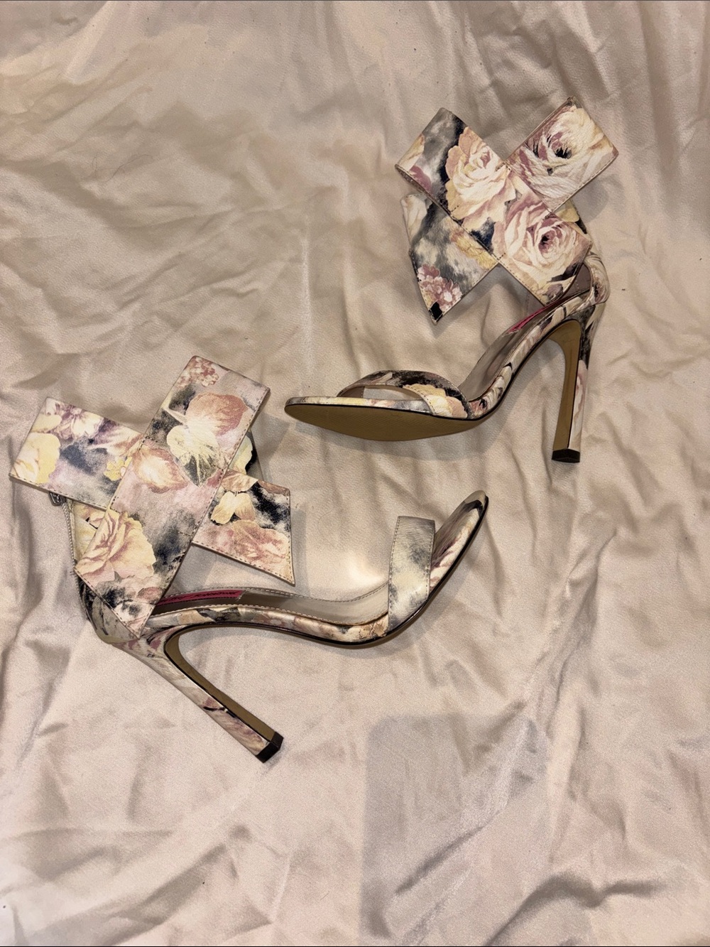 NEW! Betsey Johnson “Friskyy” Heels in Blush Floral